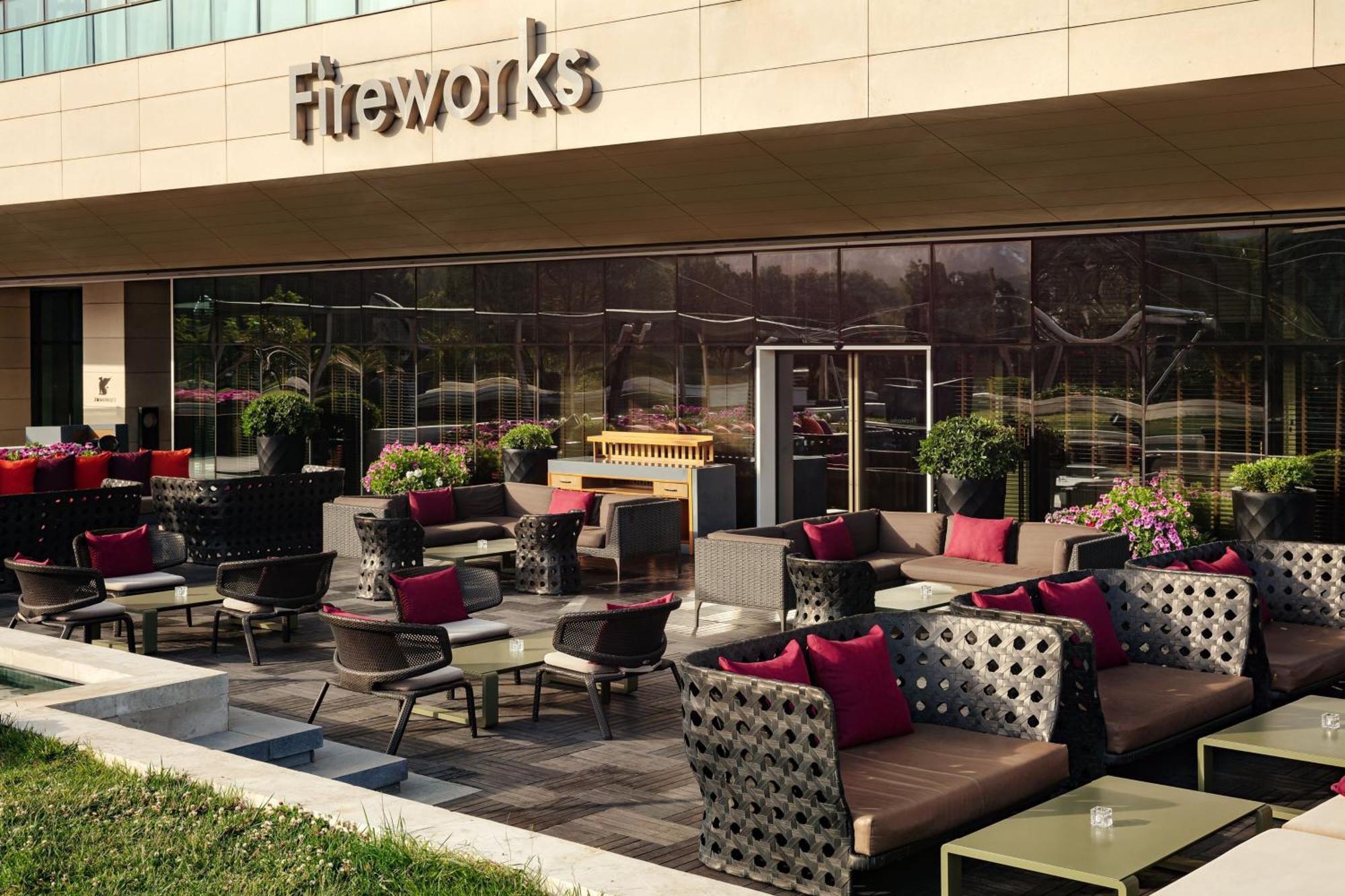Jw Marriott Absheron Baku Hotel Ngoại thất bức ảnh Fireworks