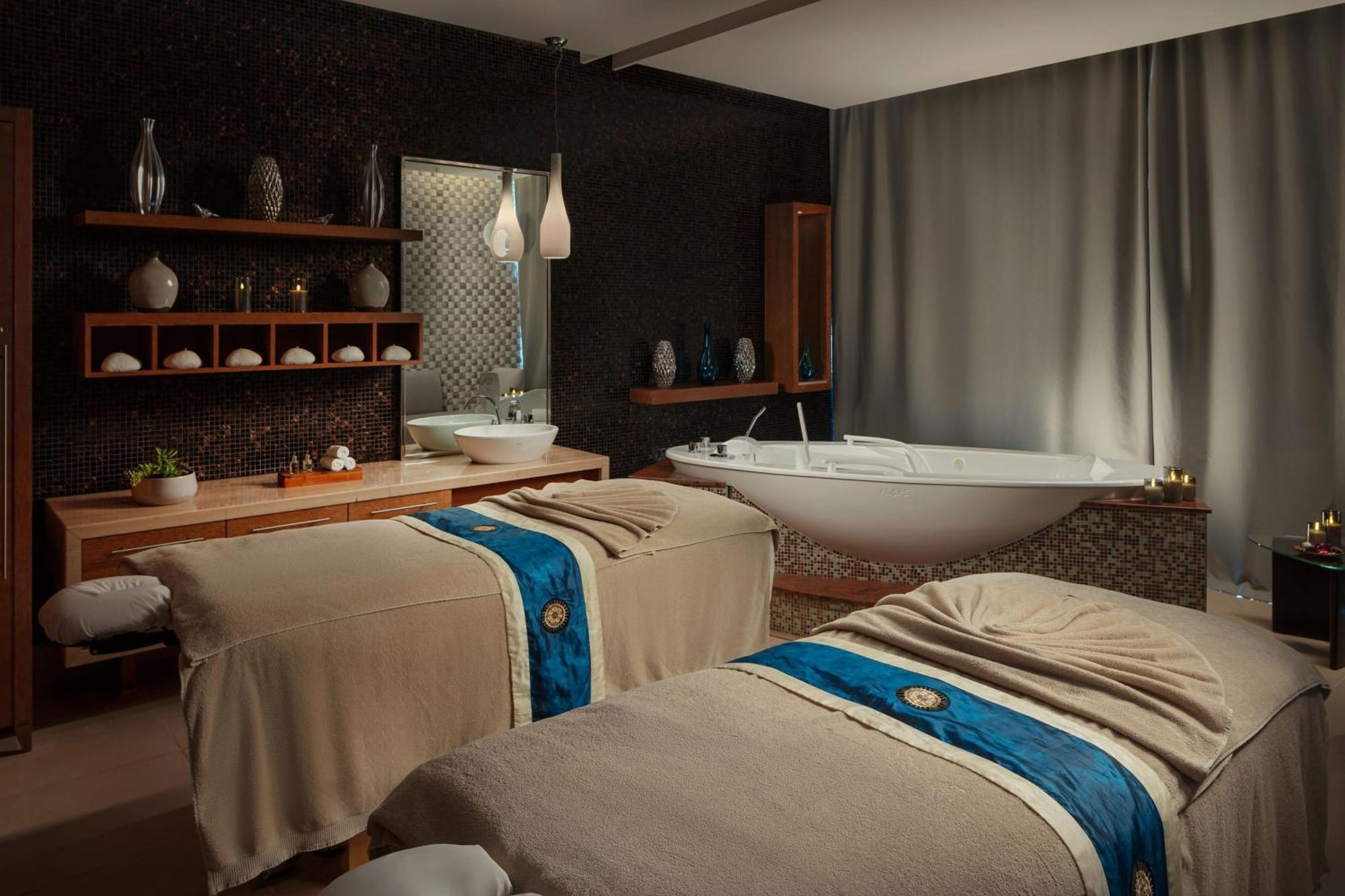 Jw Marriott Absheron Baku Hotel Ngoại thất bức ảnh A spa treatment room