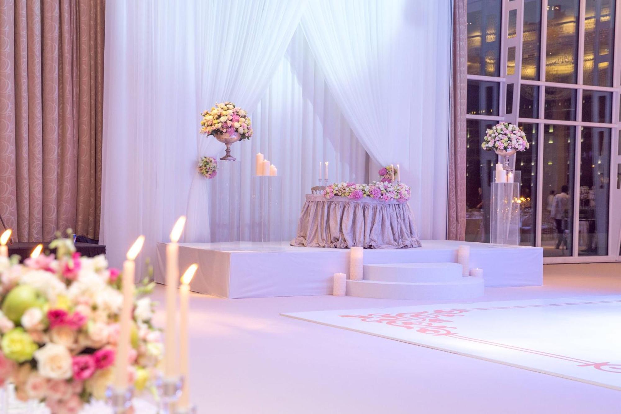 Jw Marriott Absheron Baku Hotel Ngoại thất bức ảnh The interior of the church